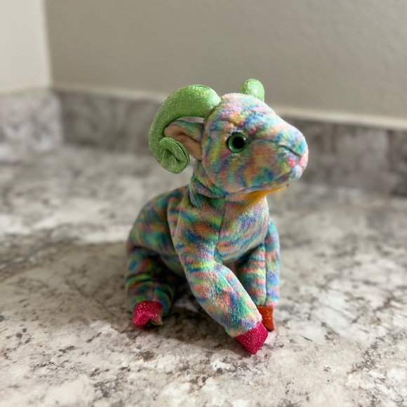 Zodiac the Goat Beanie Babies Collection TY
Beanie baby has been in storage. - Picture 2 of 15